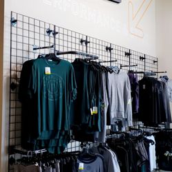 Gold's Gym - Austin Anderson Arbor - Gold's swag