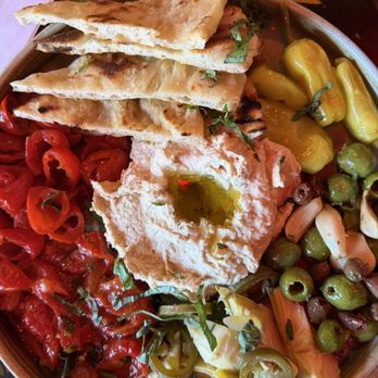 M'tucci's Moderno - Hummus platter - super yum yum - Italian Near Me - Rio Rancho, New Mexico