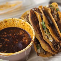 La Birria Food Truck - Quesobirria tacos