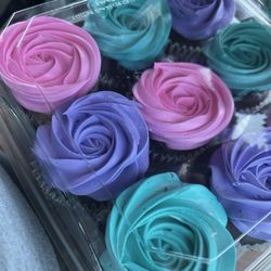 Safeway - These are exactly like the photo I sent you. If you're looking for a great decorator Alex is the girl to ask for.