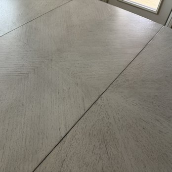 Wildcat Movers - Dallas - Scratches on dining table - Movers Near Me - Dallas, Texas Wildcat Movers - Dallas - Scratches on dining table - Movers Near Me - Dallas, Texas