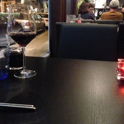 Au Comptoir du Jap - Nice ambiance, new furnishings. Good location.