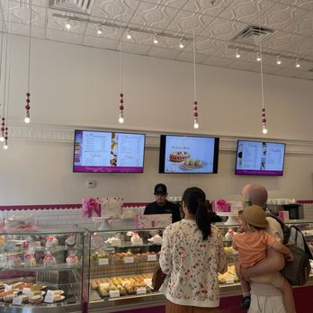 Le Macaron French Pastries - Coffee & Tea Near Me - Tucson, Arizona
