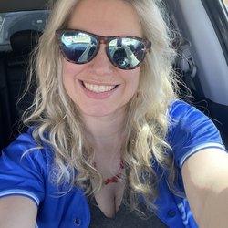 Stailey's Salon & Barber Shop - Blonde highlights and style