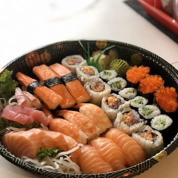 Azumi Sushi - P1. Sashimi / sushi / roll (32 pieces) - Japanese Near Me - Scarborough, Ontario