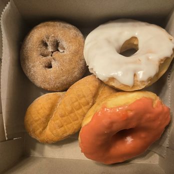 Stanley's Bakery - Apple Cider/Strawberry & Vanilla Iced/Cinnamon Twist - Bakeries Near Me - East Islip, New York