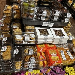 Holiday Market - Yummies in bakery next to Deli