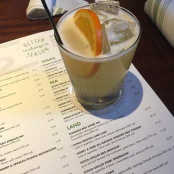 Seasons 52 - The Meyer Lemonade - New American Near Me - Bridgewater, New Jersey