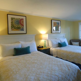 Madison Inn - room 8 - Bed & Breakfast Near Me - Oak Bluffs, Massachusetts Madison Inn - room 8 - Bed & Breakfast Near Me - Oak Bluffs, Massachusetts