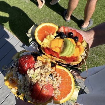 Maui Fruit Ninja - Pineapple bowl - Acai Bowls Near Me - Lahaina, Hawaii