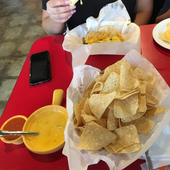 Grab N Go Tacos - Spring - Chile con queso n chips - Tacos Near Me - Spring, Texas