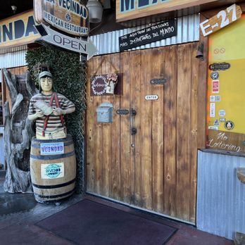 LA VECINDAD - Front door - Tacos Near Me - Las Vegas, Nevada LA VECINDAD - Front door - Tacos Near Me - Las Vegas, Nevada