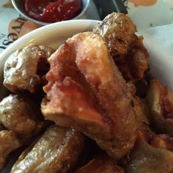 Harvest Bar + Kitchen - Fingerling potatoes - Pizza Near Me - Columbus, Ohio