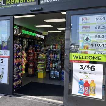 Shell - Entrance to store - Gas Stations Near Me - San Leandro, California