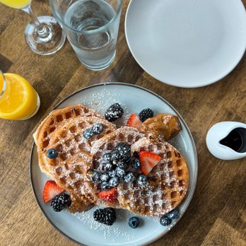 Hangar One Bistro Eatery & Bar - Waffles - New American Near Me - St. Augustine, Florida