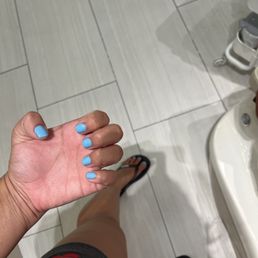 Mani-pedi