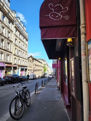 Sacrée Fleur Montmartre by null