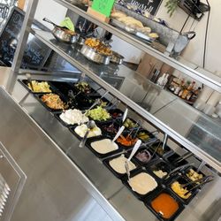 Reno's On The Runway - Awesome salad bar