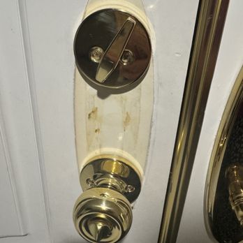 Key Zone Locksmith - Charged me $580 after quoting $245 for this cheap lock and terrible job. - Keys & Locksmiths Near Me - Canoga Park, California