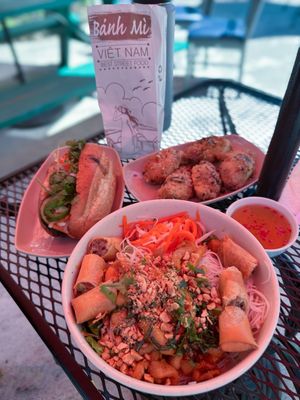 Green Pot Deli by null