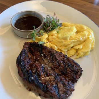 Mesler Kitchen Bar Lounge - Steak & Eggs - New American Near Me - Chicago, Illinois