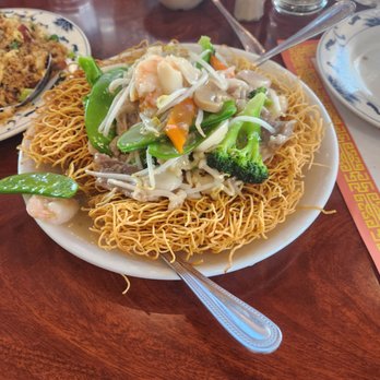 Mandarin Beijing - Pan fried noodles ($16.50):  perfectly cooked, but was bland, 5/10.  Only let down. - Chinese Near Me - Chula Vista, California
