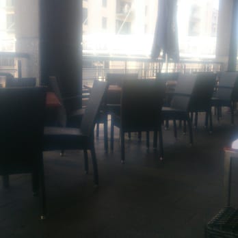 Glenelg Pier Hotel - The Outdoor Area - Bars Near Me - Glenelg, SA