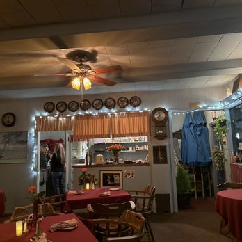 Clementine's Steak House - Steakhouses Near Me - Carpinteria, California