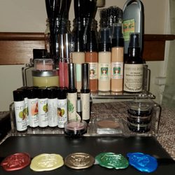 Verbena Studio - Incredible all natural makeup.. Highly desirable results.