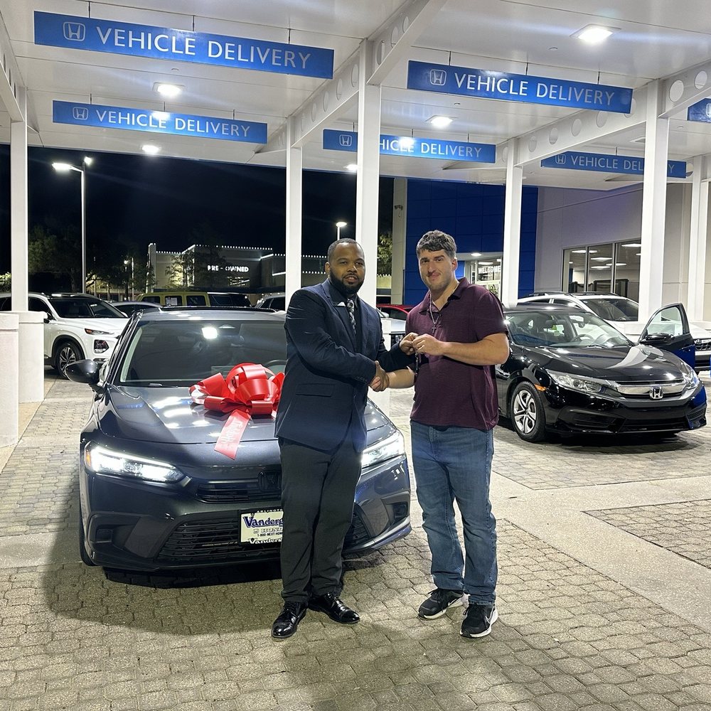 Vandergriff Honda - My favorite sales Man Darien ! - Car Dealers Near Me - Arlington, Texas