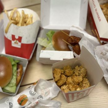 Macho Burger - Popcorn Chicken 01. Macho Crispy Chicken Sandwich - Burgers Near Me - Sunnyvale, California