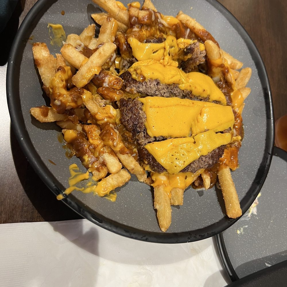 Gray's Tavern - Chili cheese fries flying Dutchman - Sports Bars Near Me - Turlock, California Gray's Tavern - Chili cheese fries flying Dutchman - Sports Bars Near Me - Turlock, California