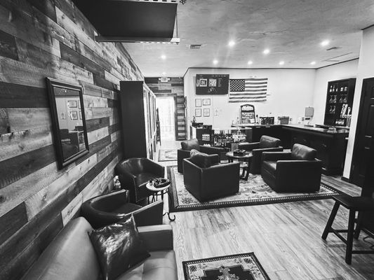 The Leaf and Lager Room near Seacrest Condominiums in Fort Walton Beach, FL