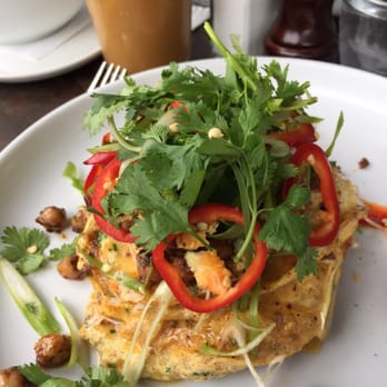 Five Leaves - Moroccan scramble - New American Near Me - Brooklyn, New York