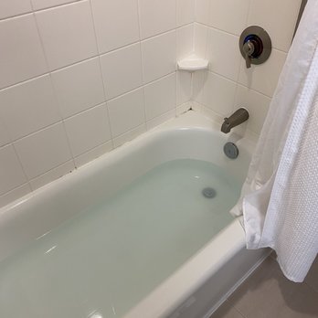 Courtyard Gettysburg - Bath tub quickly filled up as the shower ran. This photo was taken 90 minutes after getting out of shower - Hotels Near Me - Gettysburg, Pennsylvania Courtyard Gettysburg - Bath tub quickly filled up as the shower ran. This photo was taken 90 minutes after getting out of shower - Hotels Near Me - Gettysburg, Pennsylvania
