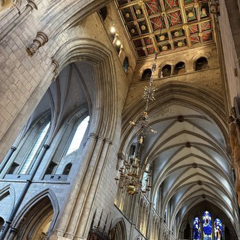 Southwark Cathedral - Churches Near Me - London, XGL