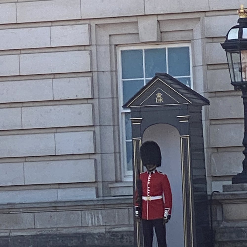 Buckingham Palace - Landmarks & Historical Buildings Near Me - London, XGL