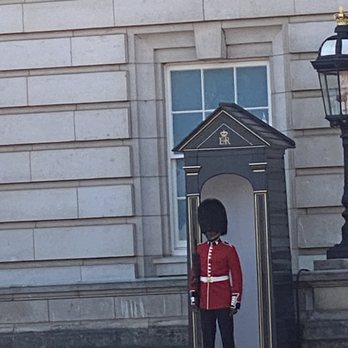 Buckingham Palace - Landmarks & Historical Buildings Near Me - London, XGL