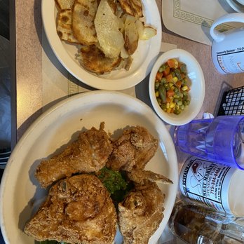 Olympia Family Restaurant - Broasted chicken dinner comes with soup, salad, potato, vegetable and dessert. - American Near Me - Stevens Point, Wisconsin