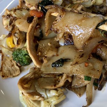 Thai Papaya - Pad Kee Mao (Drunken Noodle). - Thai Near Me - Indianapolis, Indiana