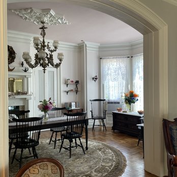 Everitt House - Bed & Breakfast Near Me - Hackettstown, New Jersey
