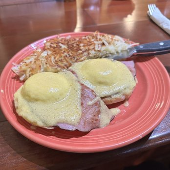 Blackbird Café - Eggs Benedict amazing! - Cafes Near Me - Long Beach, California