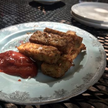 Olmo - Hashbrowns with spicy sauce - Sandwiches Near Me - New Haven, Connecticut Olmo - Hashbrowns with spicy sauce - Sandwiches Near Me - New Haven, Connecticut