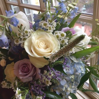 Paeonia Designs - She nailed the arrangements - Florists Near Me