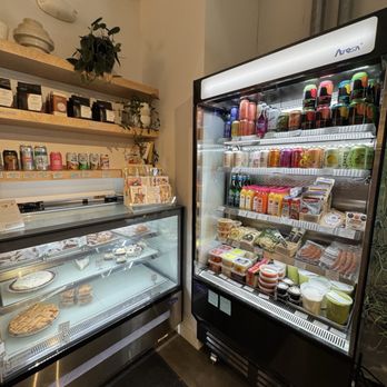 Dozen Bakery - Grab and go - Bakeries Near Me - Nashville, Tennessee