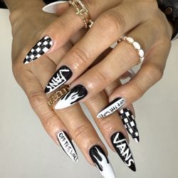 Pearl Nail Lounge
