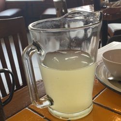 Yaca - Hand squeezed lemonade of the finest quality. Refreshing with every sip.