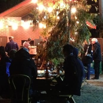 Metropolitan Hotel - Freezing in outdoor beer garden waiting for true BBQ - Pubs Near Me - North Melbourne, VIC