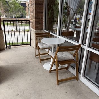 Cruffin & Tea - Some outdoor seating (two tables ) - Desserts Near Me - Jacksonville, Florida Cruffin & Tea - Some outdoor seating (two tables ) - Desserts Near Me - Jacksonville, Florida