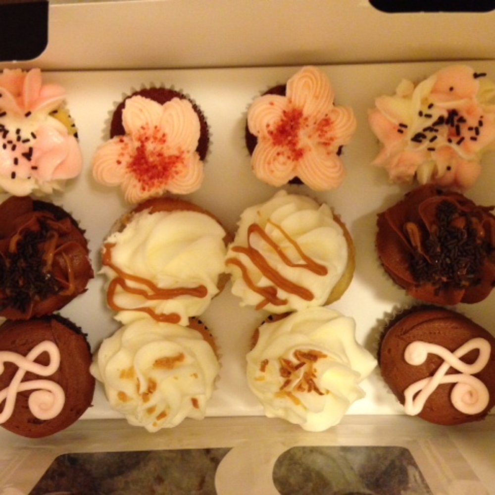 Lavish Cupcakes - 12 mini cupcakes in 6 flavours. - Desserts Near Me - Vaughan, Ontario Lavish Cupcakes - 12 mini cupcakes in 6 flavours. - Desserts Near Me - Vaughan, Ontario